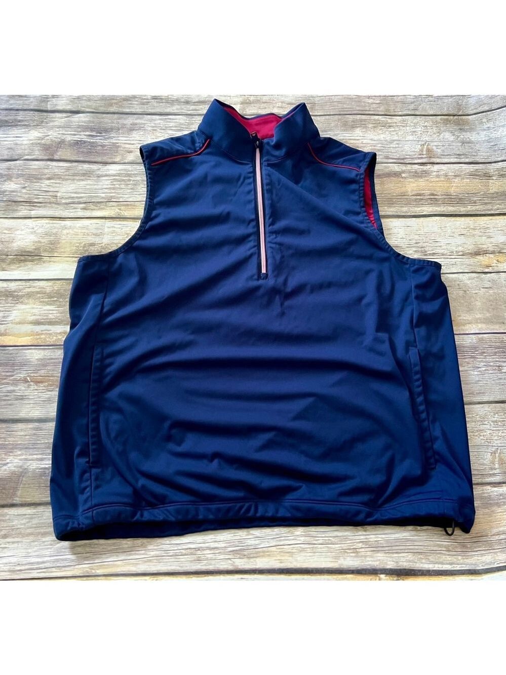 NWOT GREG NORMAN GOLF VEST-MEDIUM